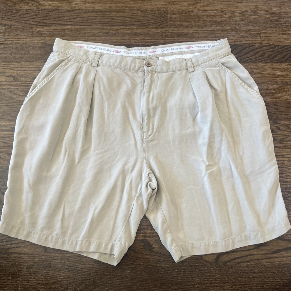 Vintage Tommy Bahama 100% Silk Shorts Mens 40 Beige Relax Pleated Preppy 8.5"
